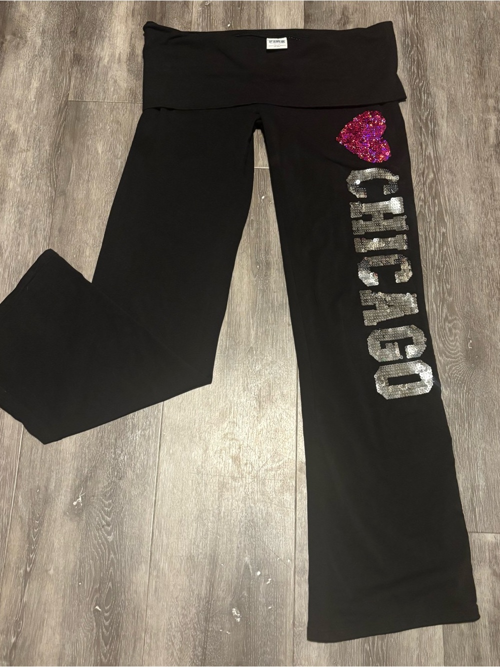 Victoria’s Secret PINK Foldover Yoga Pant Y2K Black M Chicago Love Pink Sequin